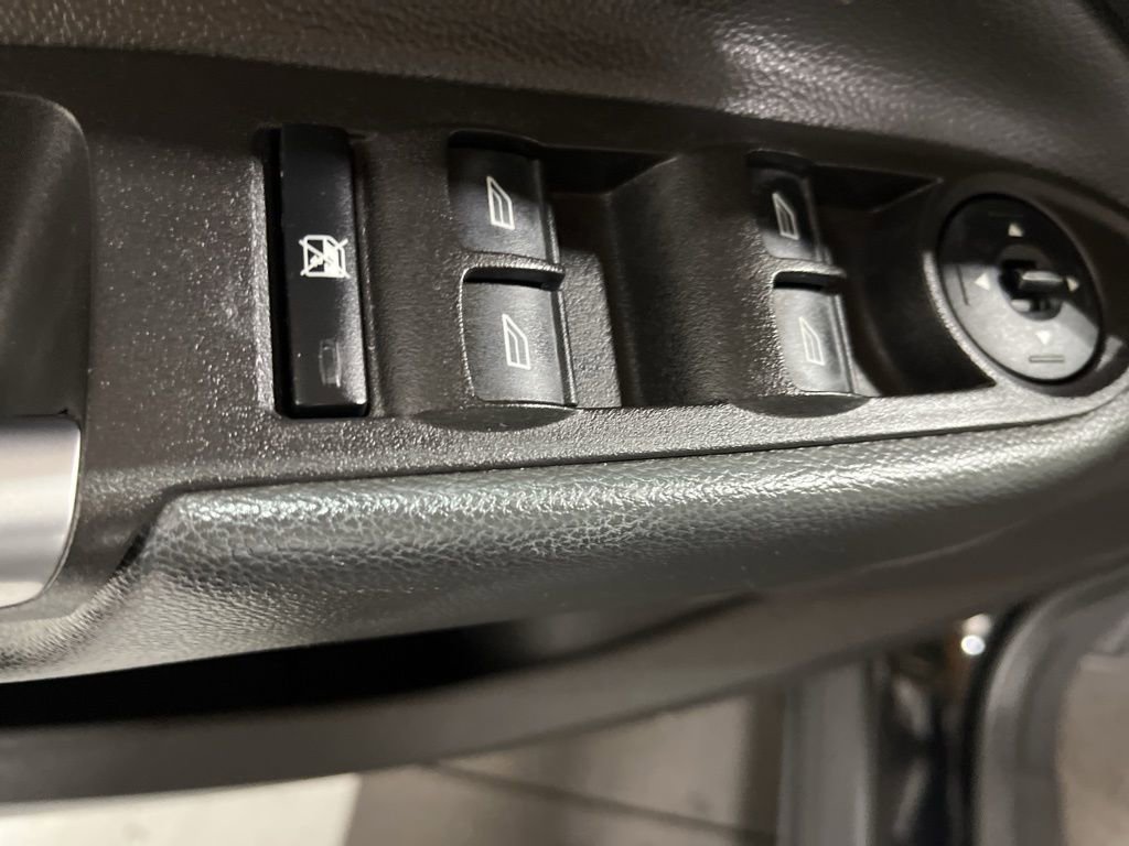 Used 2016 Ford Escape SE image 12