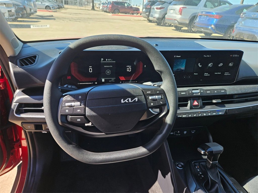 Used 2025 Kia K4 LXS image 17