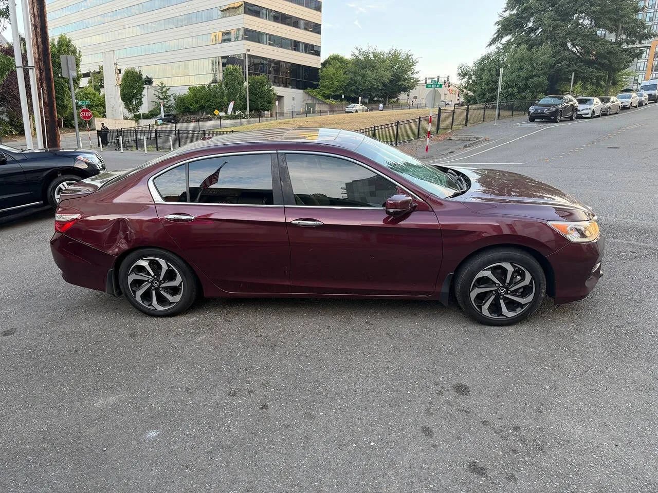 Used 2016 Honda Accord EX-L image 9