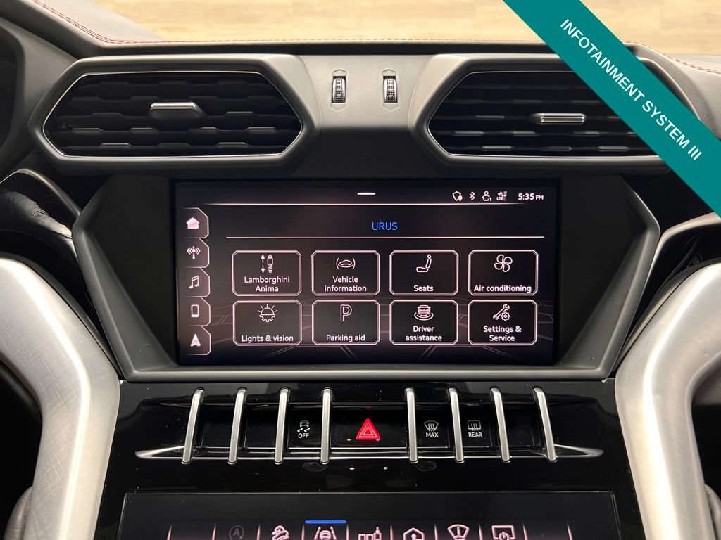 Used 2019 Lamborghini Urus AWD/4WD image 26