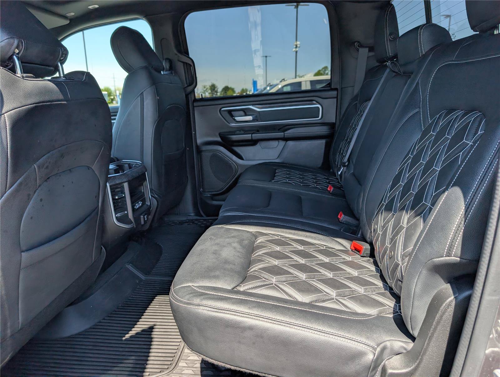 Used 2022 RAM 1500 Big Horn AWD/4WD image 16