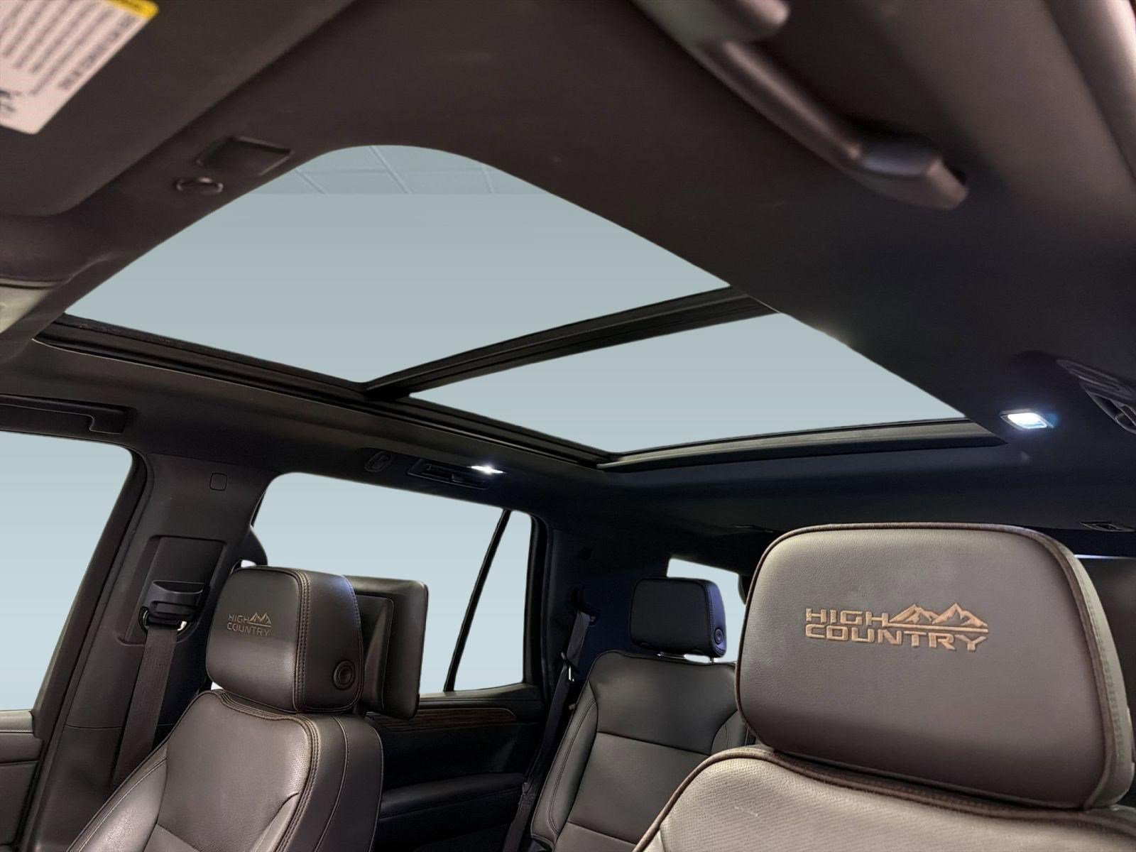 Used 2021 Chevrolet Tahoe High Country w/ Premium Package RWD image 13