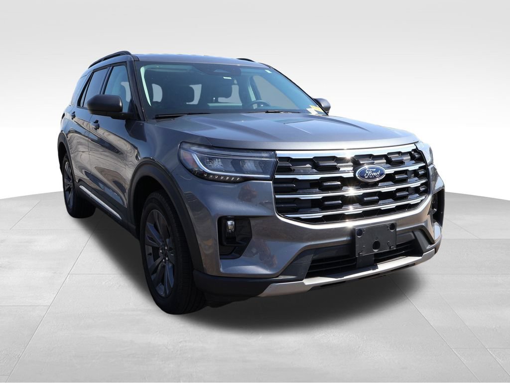 Used 2025 Ford Explorer Active w/ Active Comfort Package AWD/4WD image 11