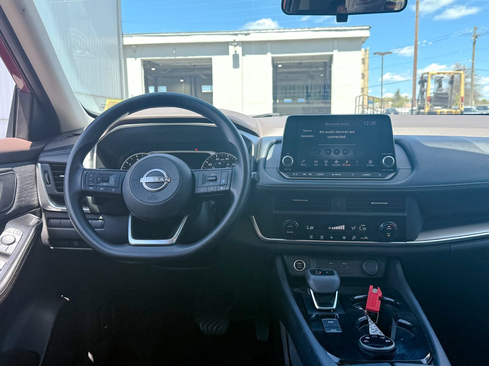 Used 2023 Nissan Rogue SV AWD/4WD image 24