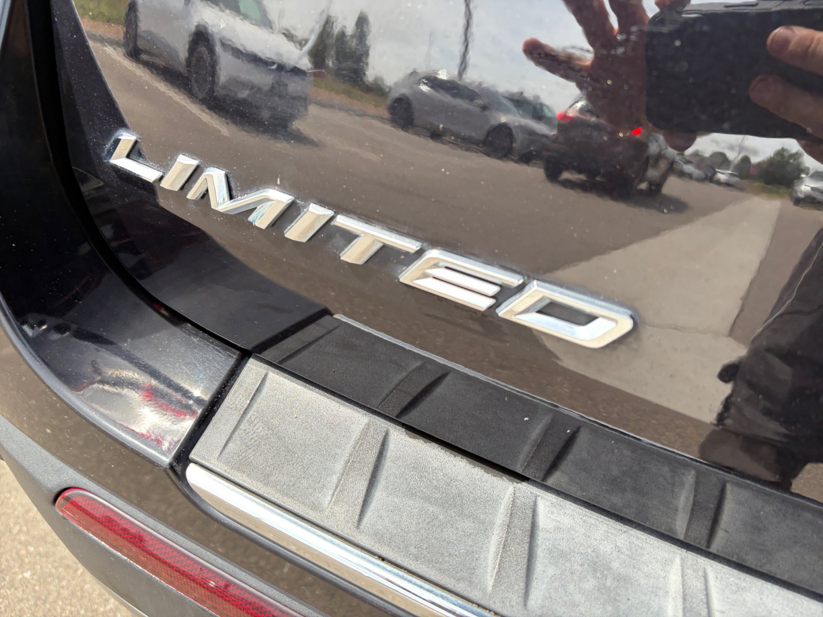 Used 2020 Ford Explorer Limited w/ Class III Trailer Tow Package AWD/4WD image 22