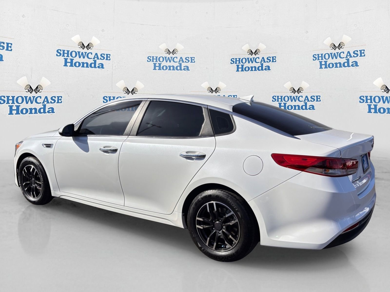 Used 2016 Kia Optima LX FWD image 5