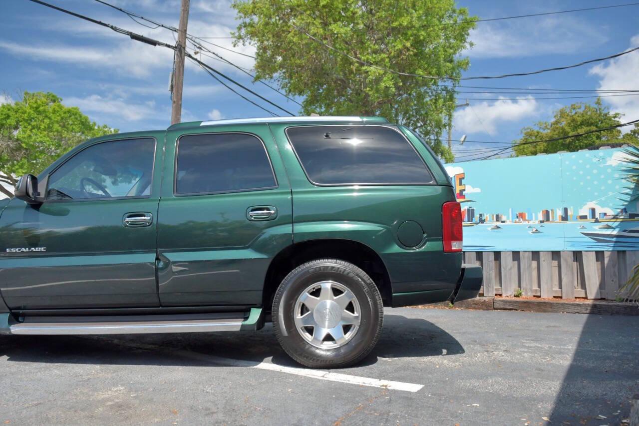 Used 2002 Cadillac Escalade AWD image 8