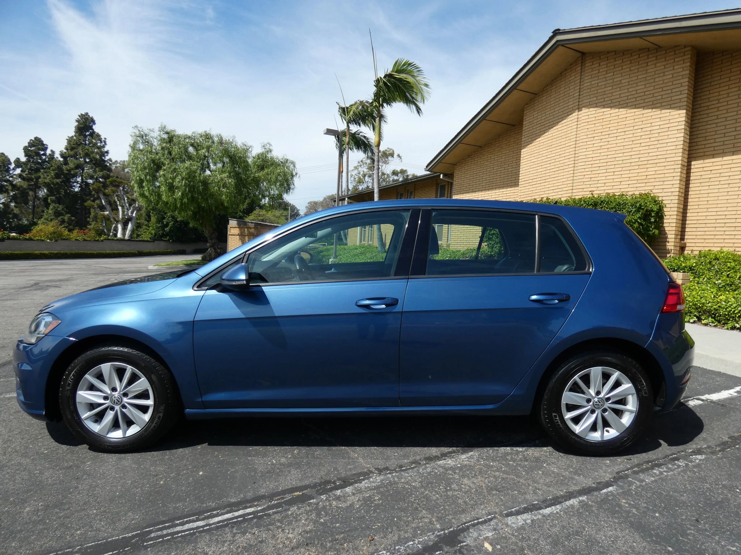 Used 2018 Volkswagen Golf S image 14