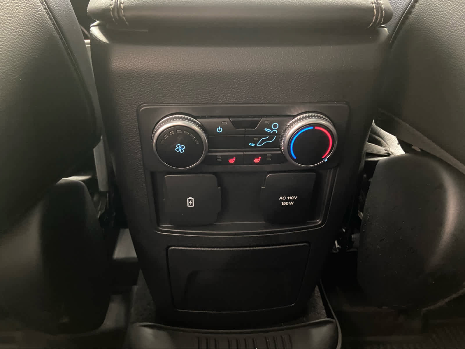 Used 2023 Ford Explorer Limited w/ Limited Technology Package AWD/4WD image 22