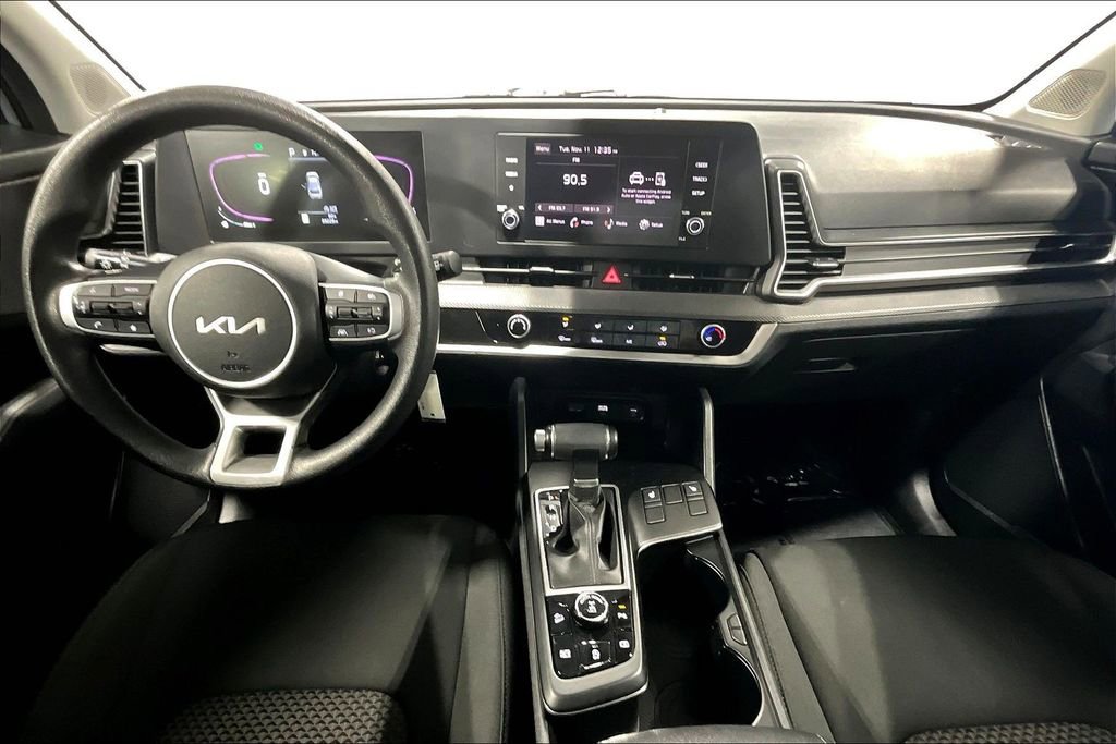 Used 2023 Kia Sportage LX image 18