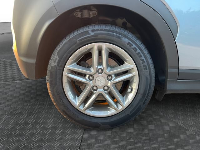 Used 2019 Hyundai Kona SE AWD/4WD image 14