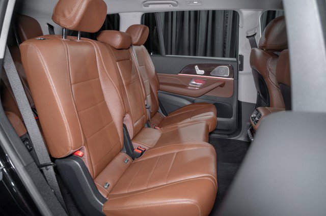 Used 2026 Mercedes-Benz GLS 450 4MATIC image 14