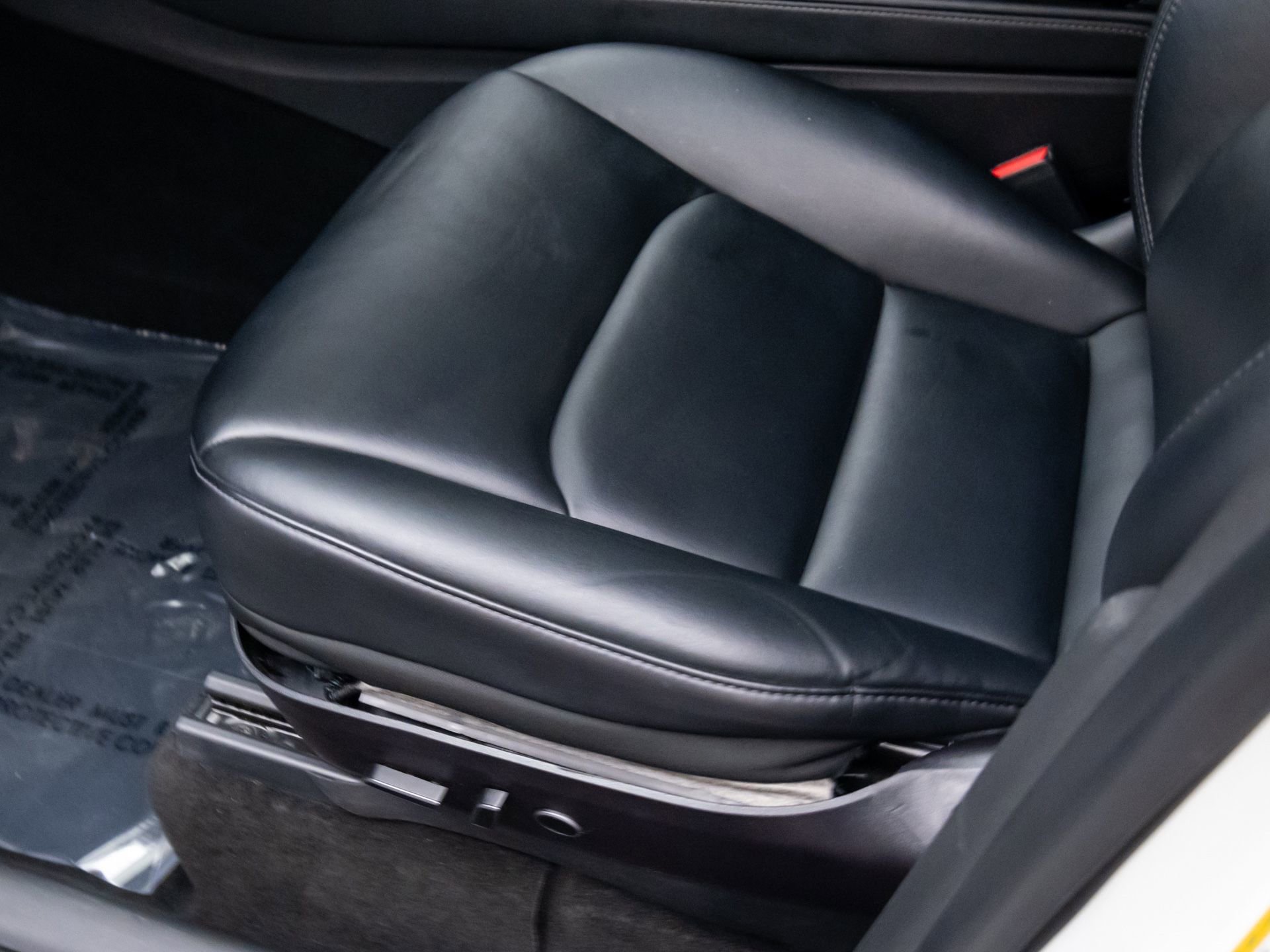 Used 2022 Tesla Model Y Long Range image 13