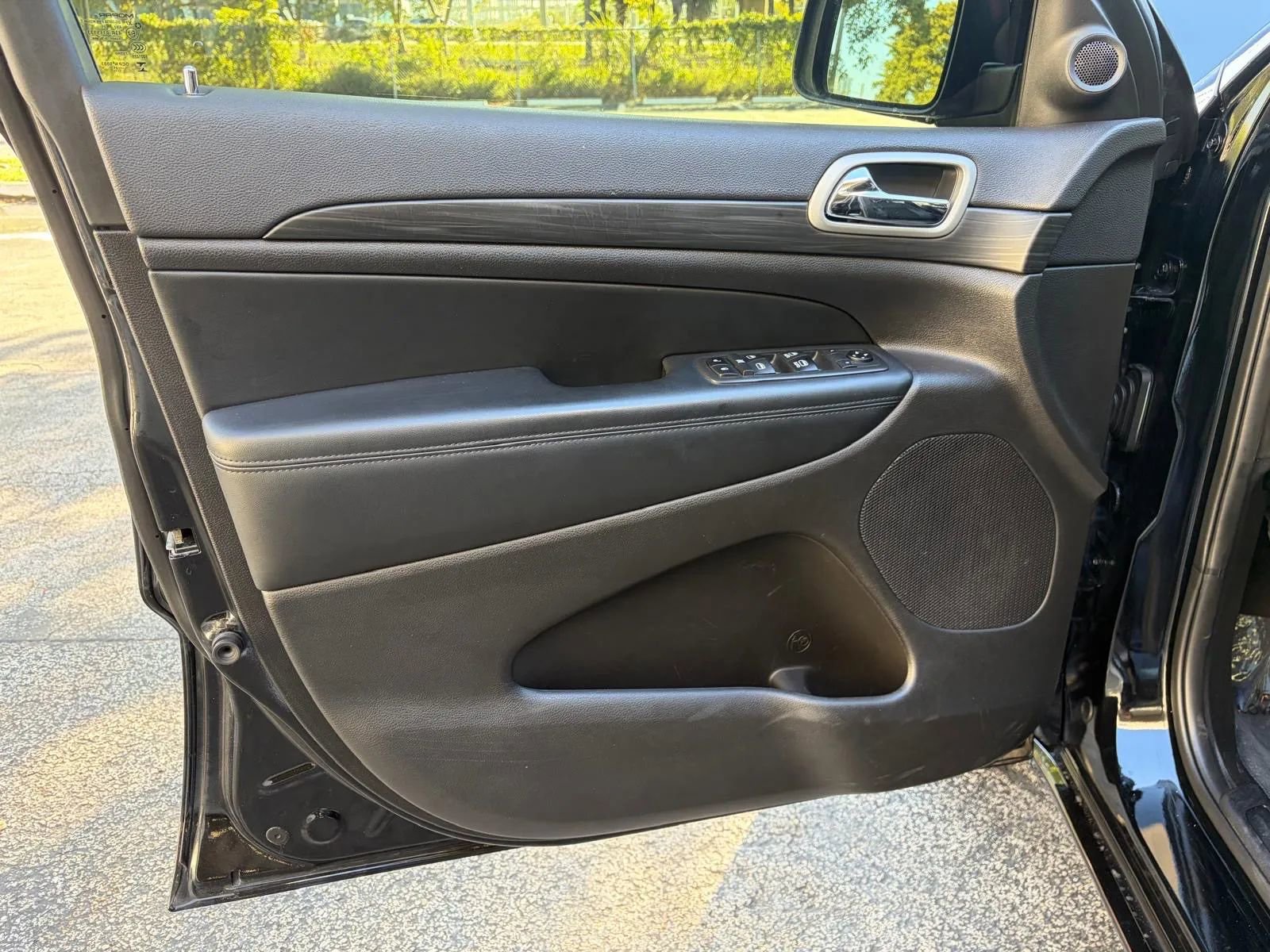 Used 2021 Jeep Grand Cherokee Laredo X image 30