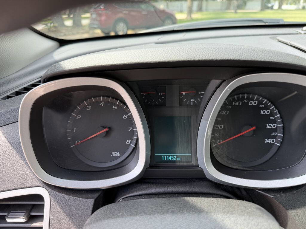 Used 2015 Chevrolet Equinox LS w/ LPO, Protection Package FWD image 12