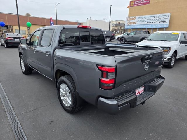 Used 2022 Nissan Frontier SV image 3