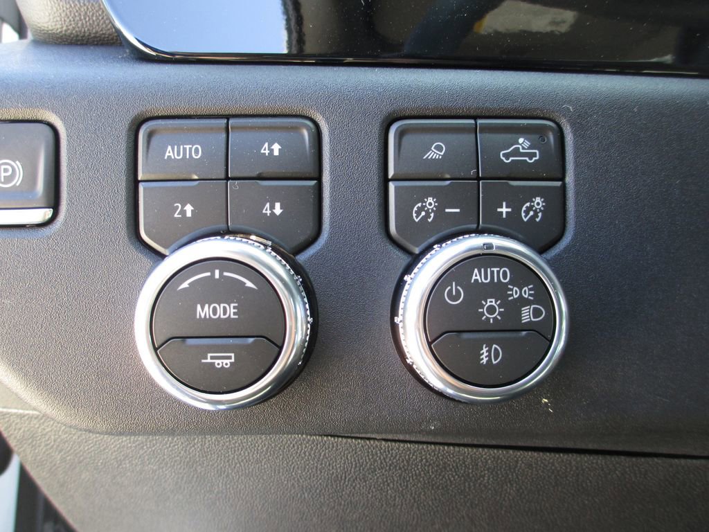 New 2026 GMC Sierra 3500 SLT AWD/4WD image 16