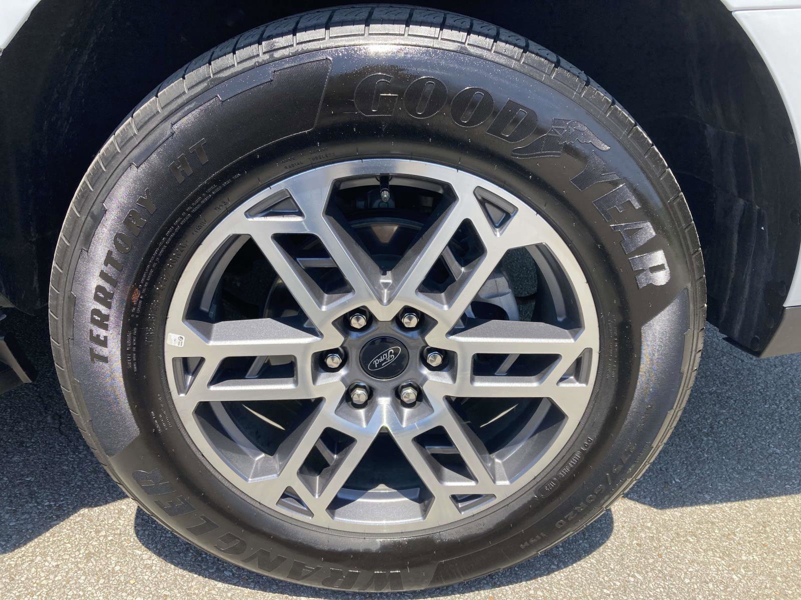 Used 2025 Ford Expedition Max Active RWD image 13