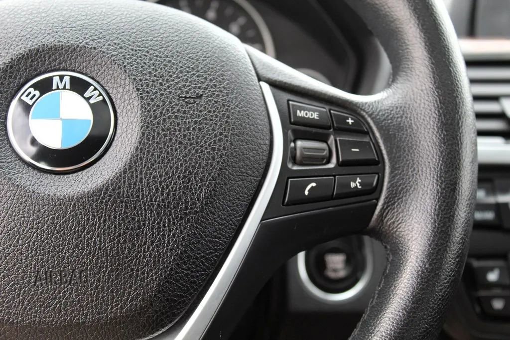 Used 2014 BMW 328i xDrive Sedan AWD/4WD image 15