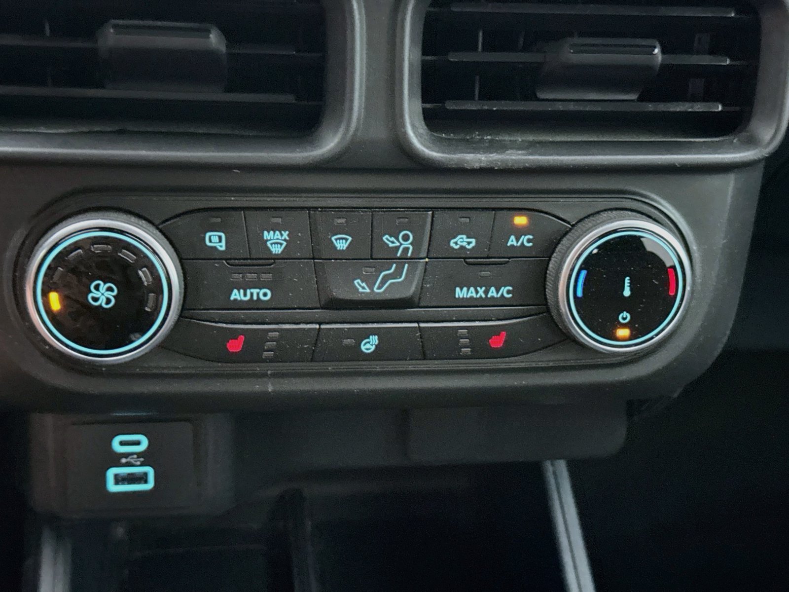Used 2023 Ford Maverick XLT w/ Equipment Group 300A Standard AWD/4WD image 14