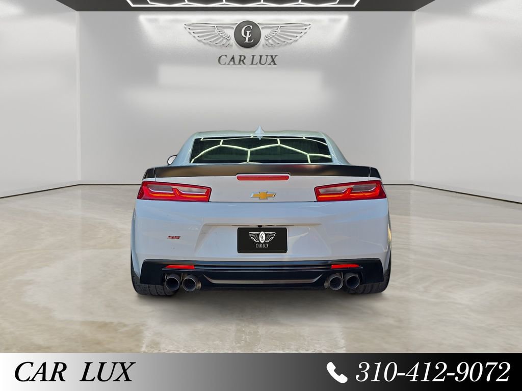 Used 2018 Chevrolet Camaro SS RWD image 4