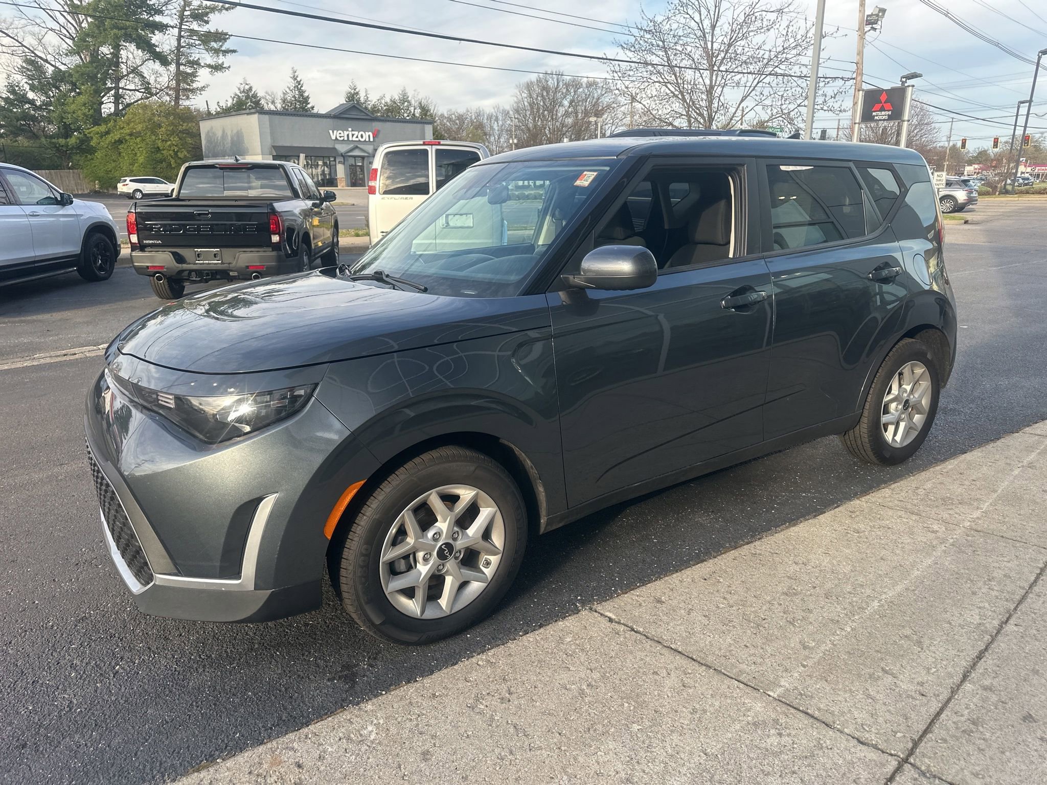 Used 2024 Kia Soul LX w/ Option Group 015 image 6
