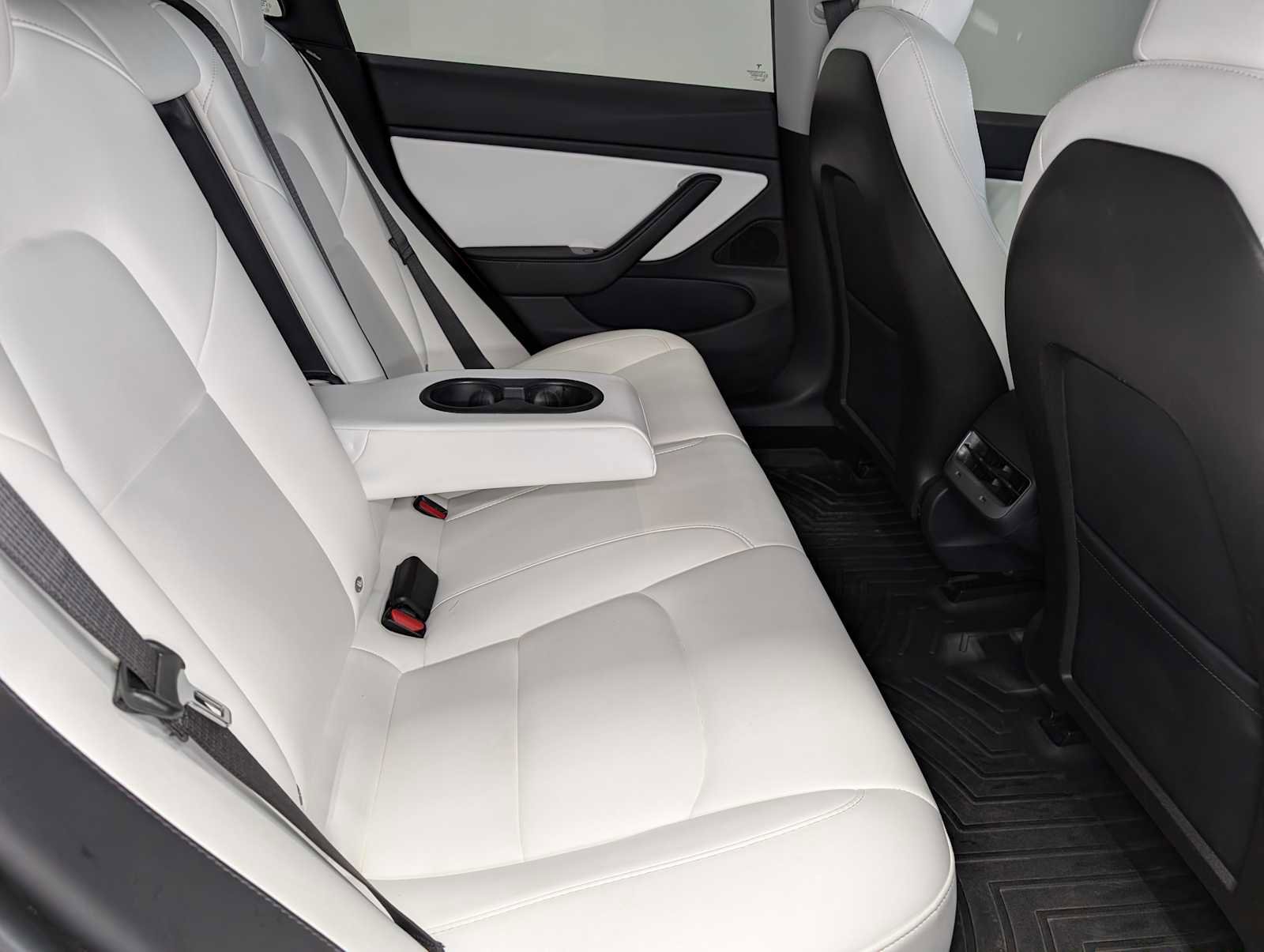 Used 2018 Tesla Model 3 Long Range image 33