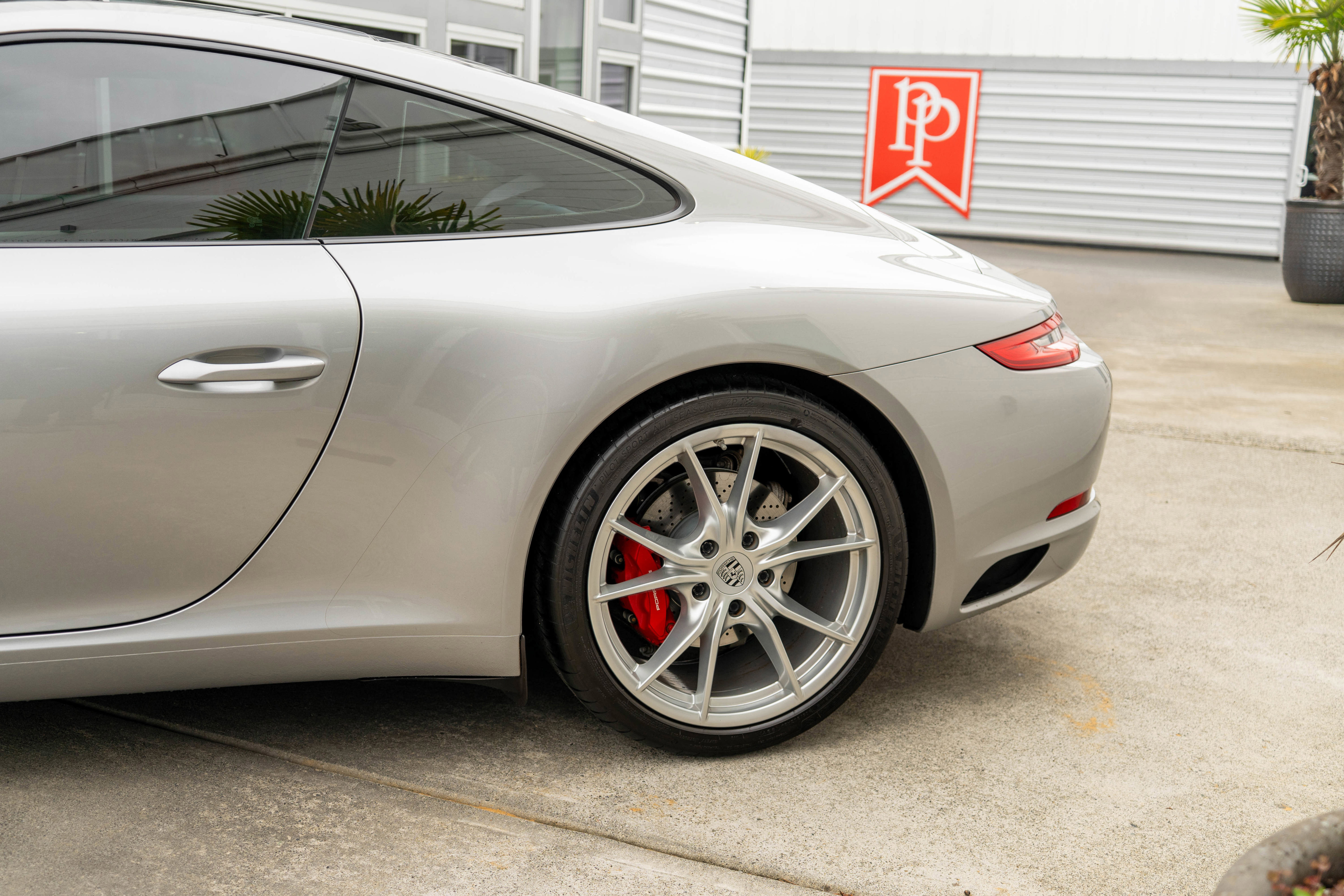 Used 2018 Porsche 911 Carrera S RWD image 5