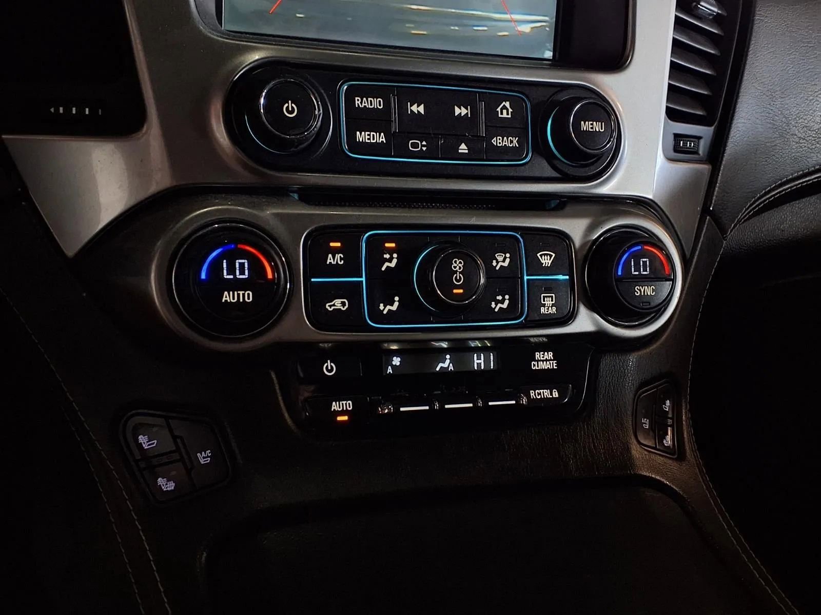 Used 2015 Chevrolet Tahoe LTZ AWD/4WD image 22