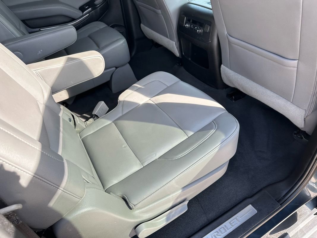 Used 2019 Chevrolet Suburban LT image 25