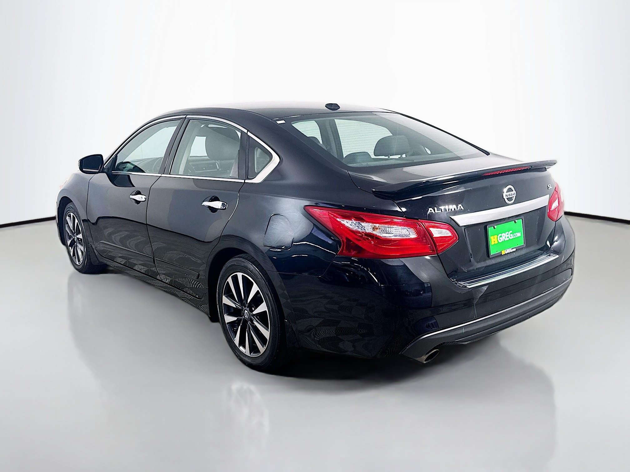 Used 2016 Nissan Altima 2.5 SL w/ Moonroof Package FWD image 7