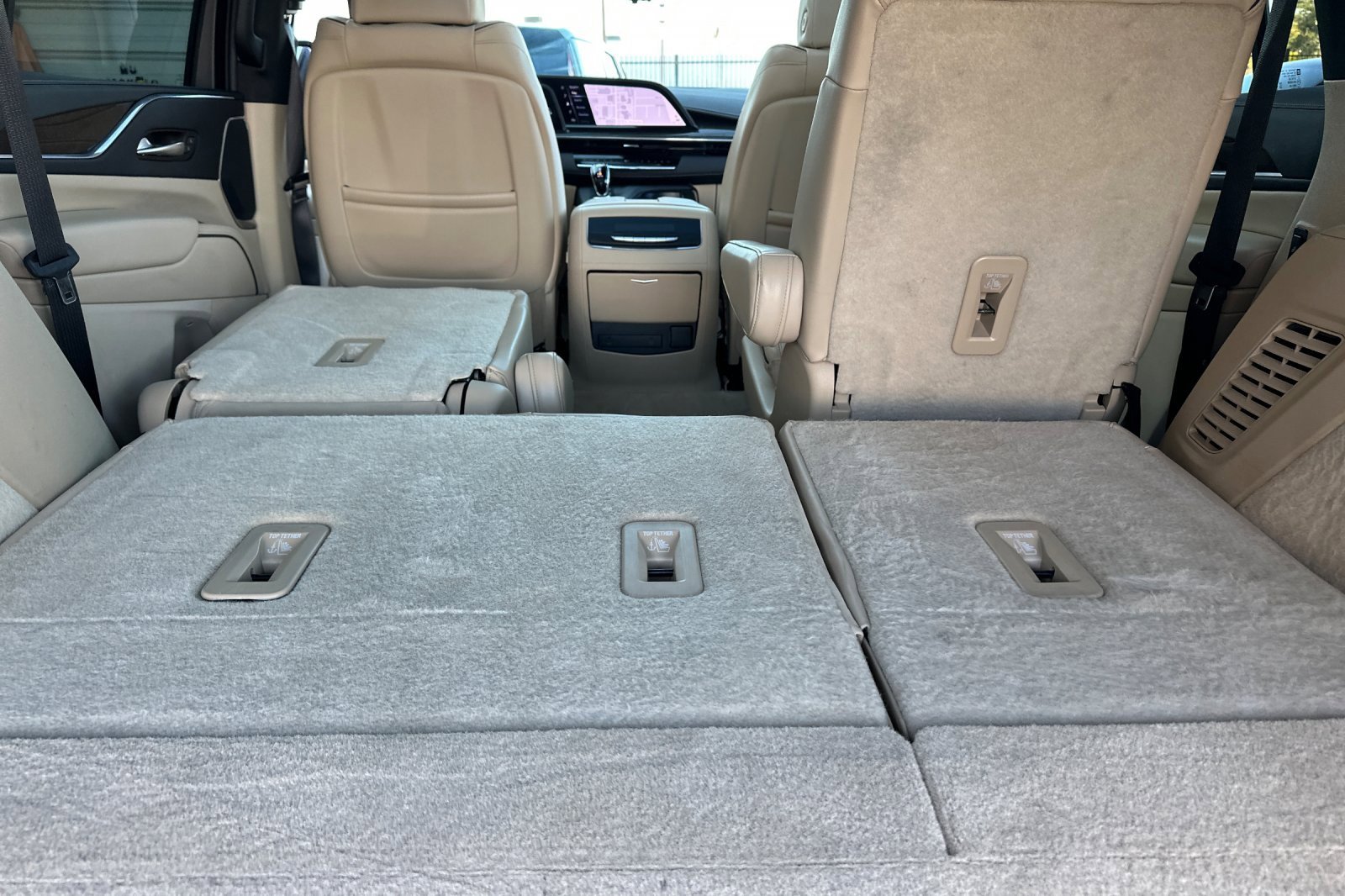 Certified 2024 Cadillac Escalade Premium Luxury image 16