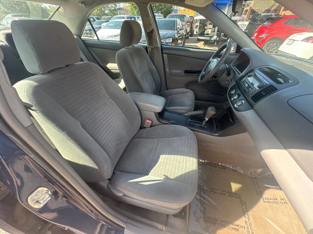 Used 2005 Toyota Camry LE FWD image 18