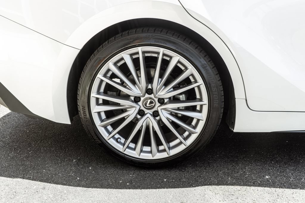 Used 2024 Lexus IS 300 F Sport AWD/4WD image 32