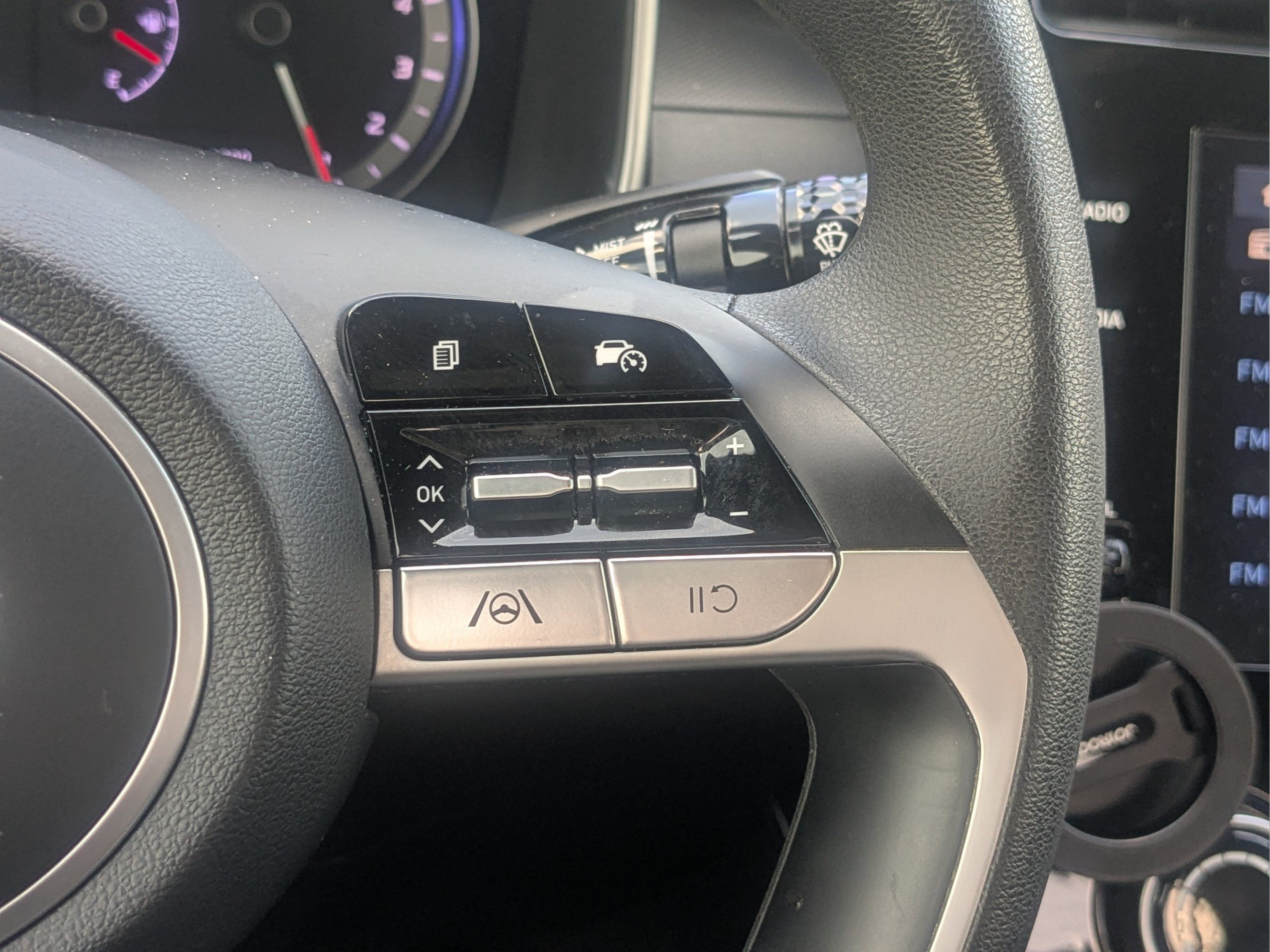 Used 2023 Hyundai Santa Cruz SEL AWD/4WD image 23