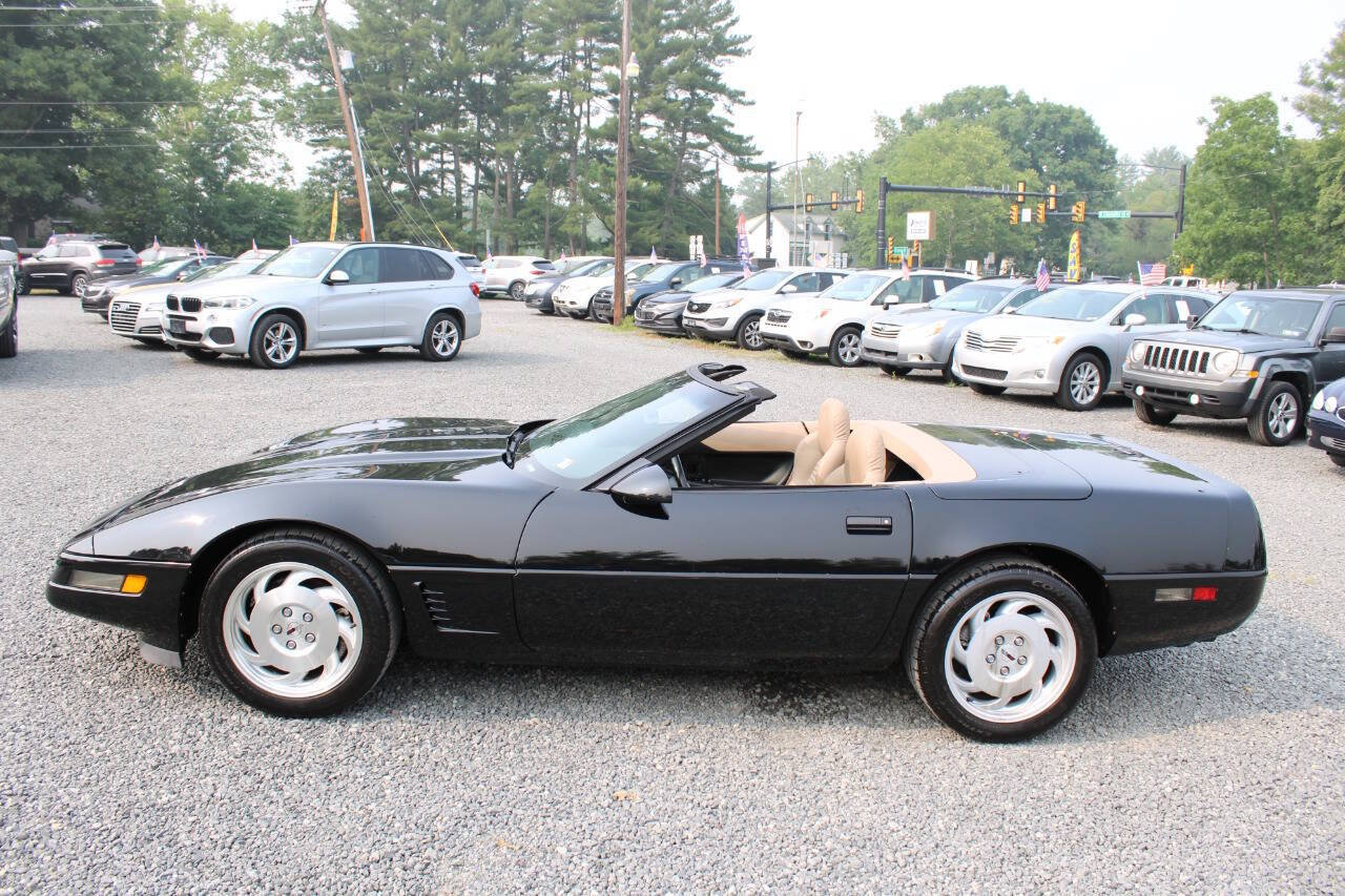 Used 1996 Chevrolet Corvette Convertible RWD image 10