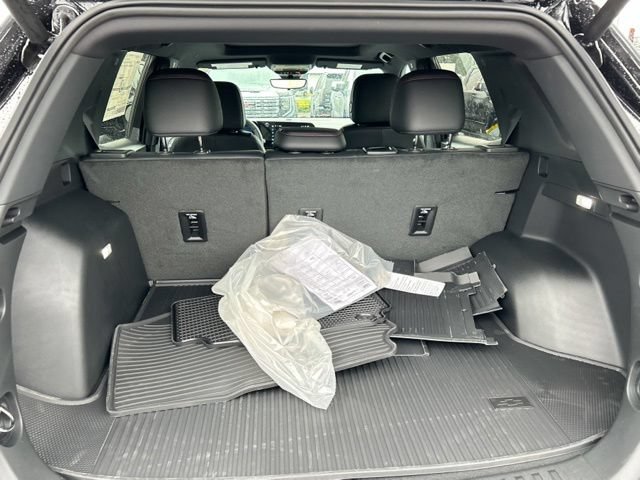 New 2027 Chevrolet Equinox RS w/ Safety and Technology Package AWD/4WD image 10