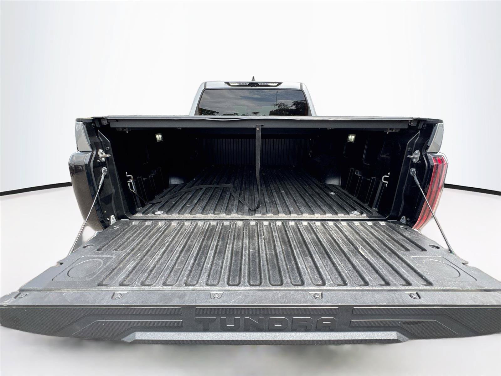 Used 2022 Toyota Tundra Platinum AWD/4WD image 21