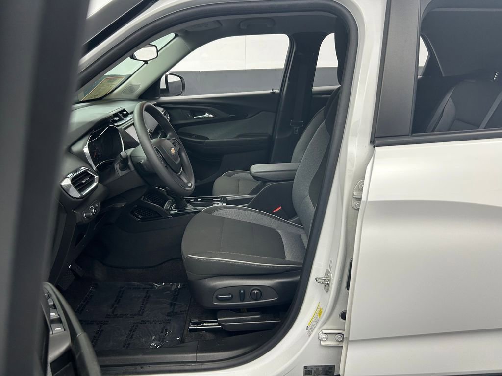 Used 2023 Chevrolet TrailBlazer LT image 14