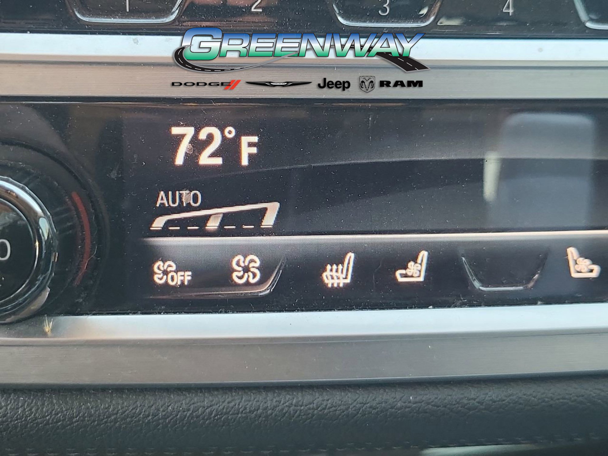 Used 2018 BMW 750i image 24