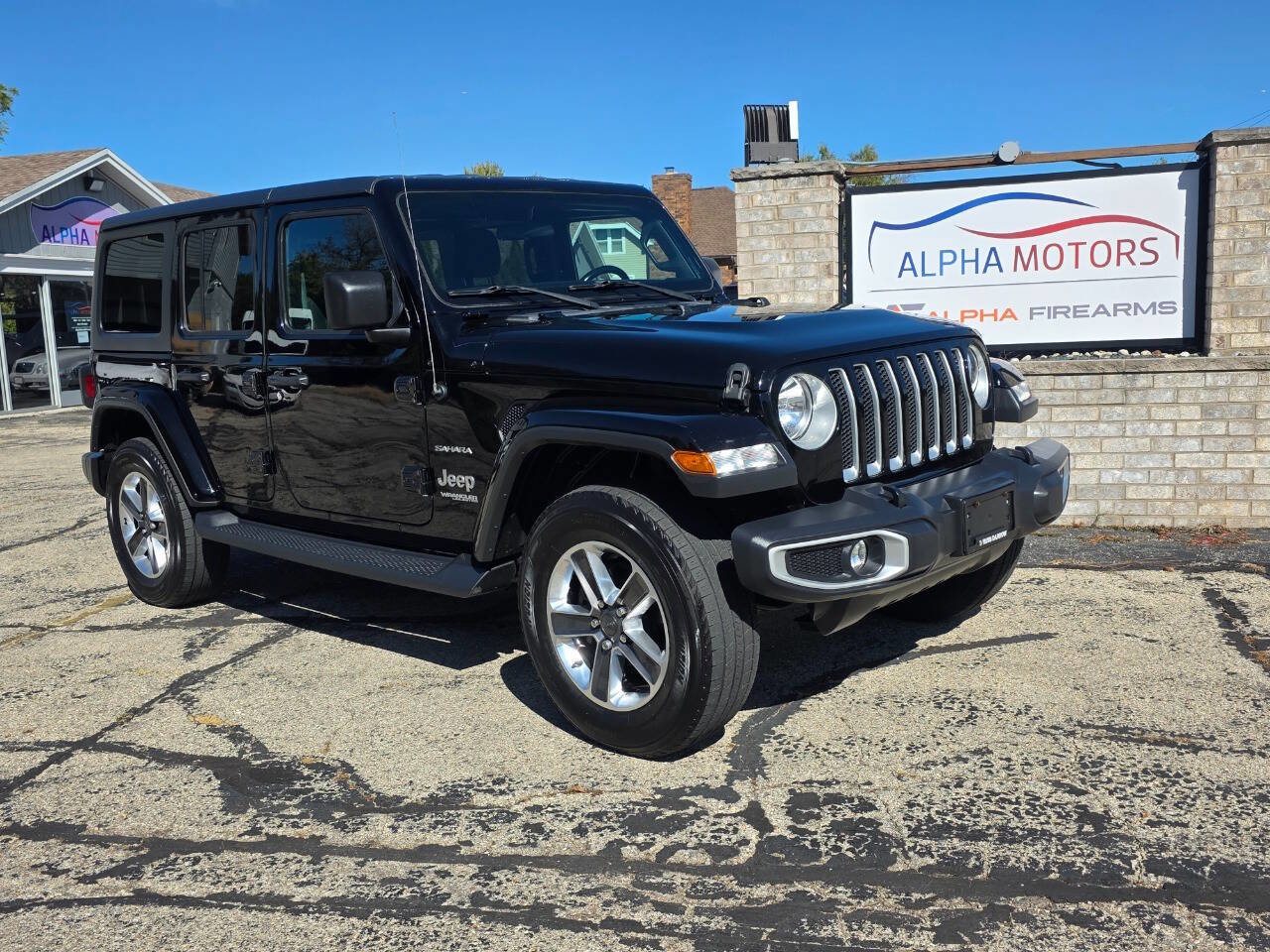Used 2020 Jeep Wrangler Unlimited Sahara image 1