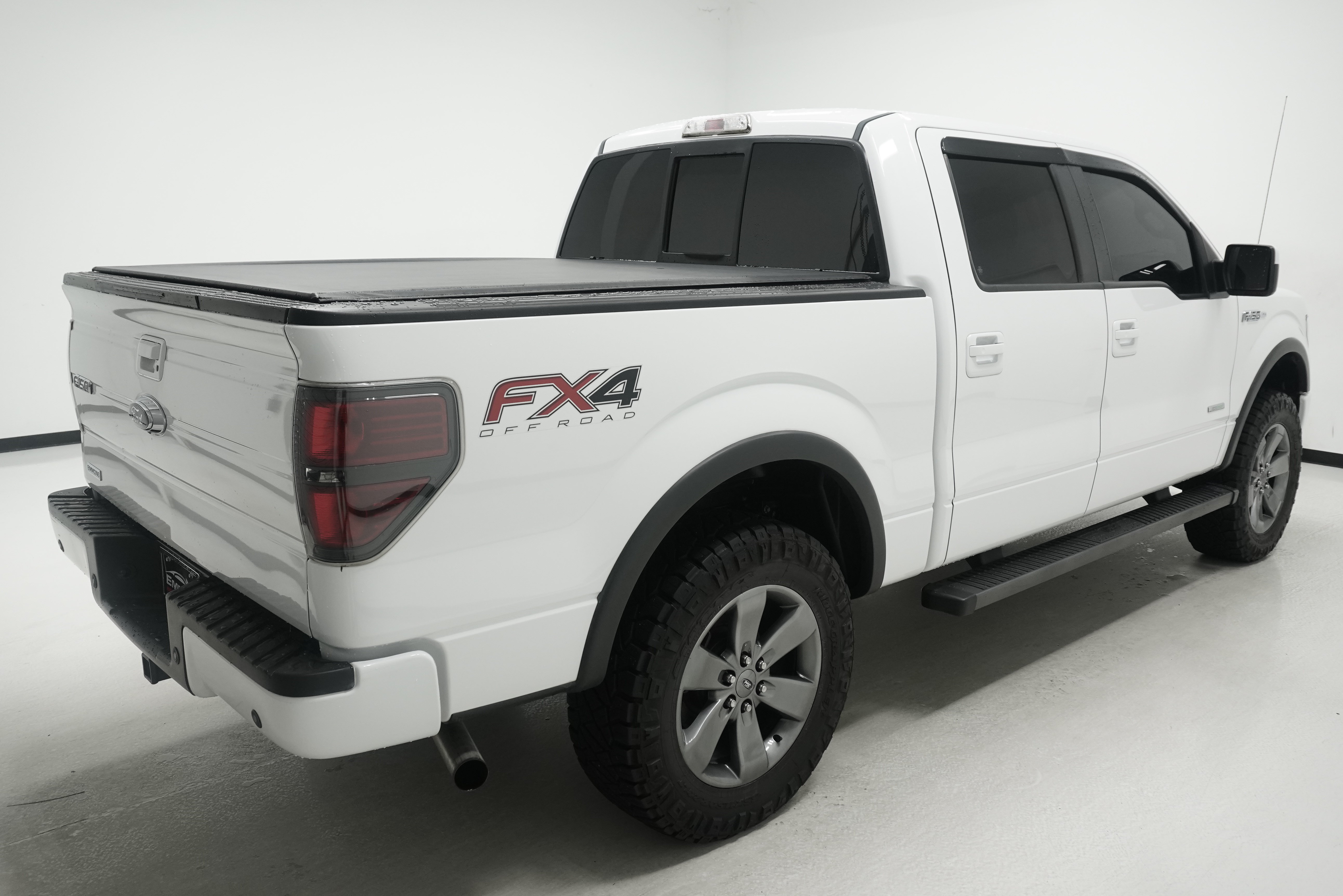 Used 2014 Ford F150 FX4 w/ Equipment Group 402A Luxury AWD/4WD image 4