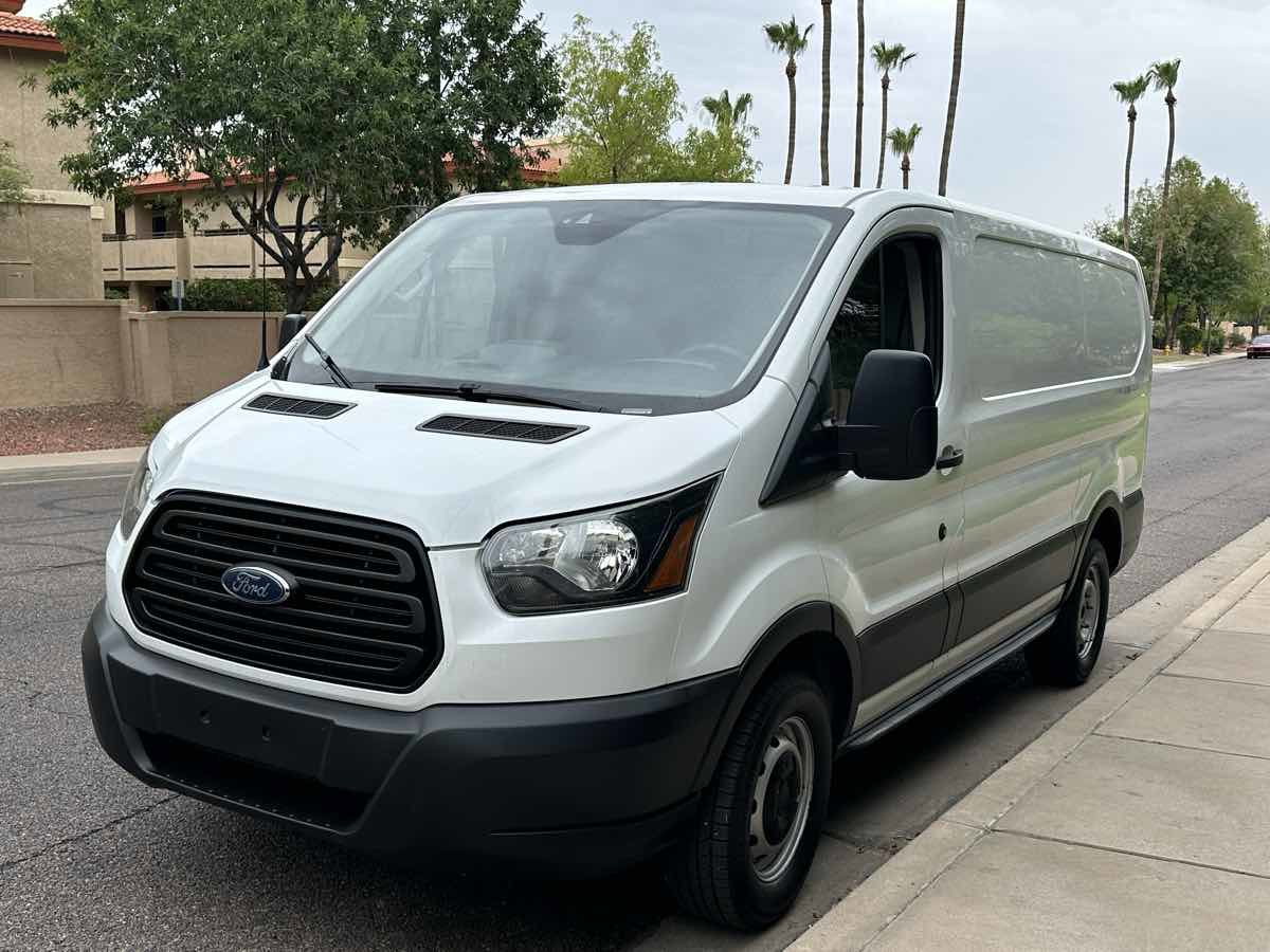 Used 2019 Ford Transit 250 130 Low Roof image 4