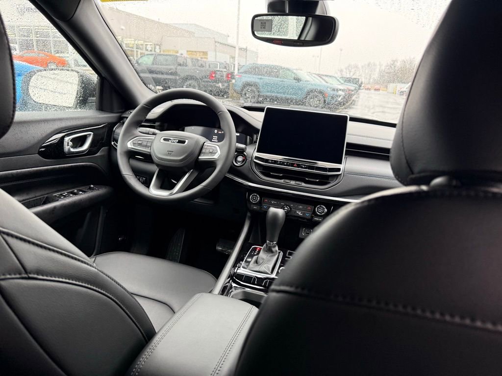 New 2026 Jeep Compass Limited image 18