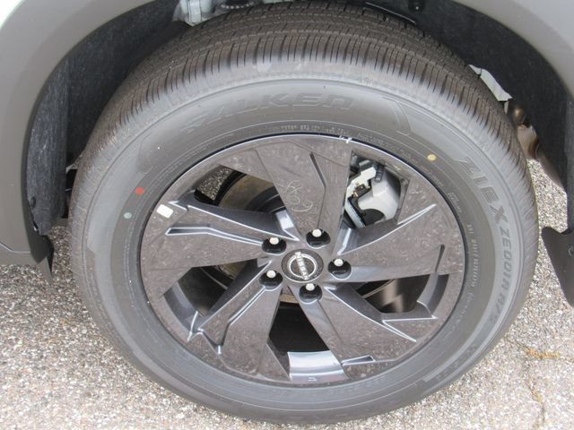 New 2026 Nissan Rogue SV FWD image 12
