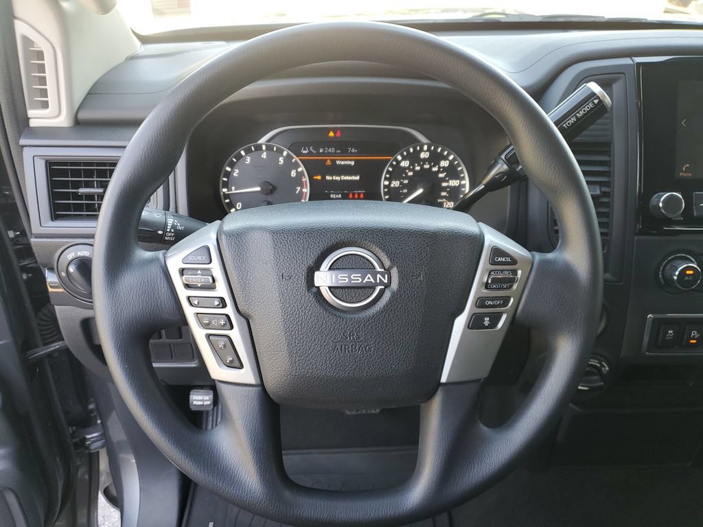 Certified 2024 Nissan Titan SV AWD/4WD image 21