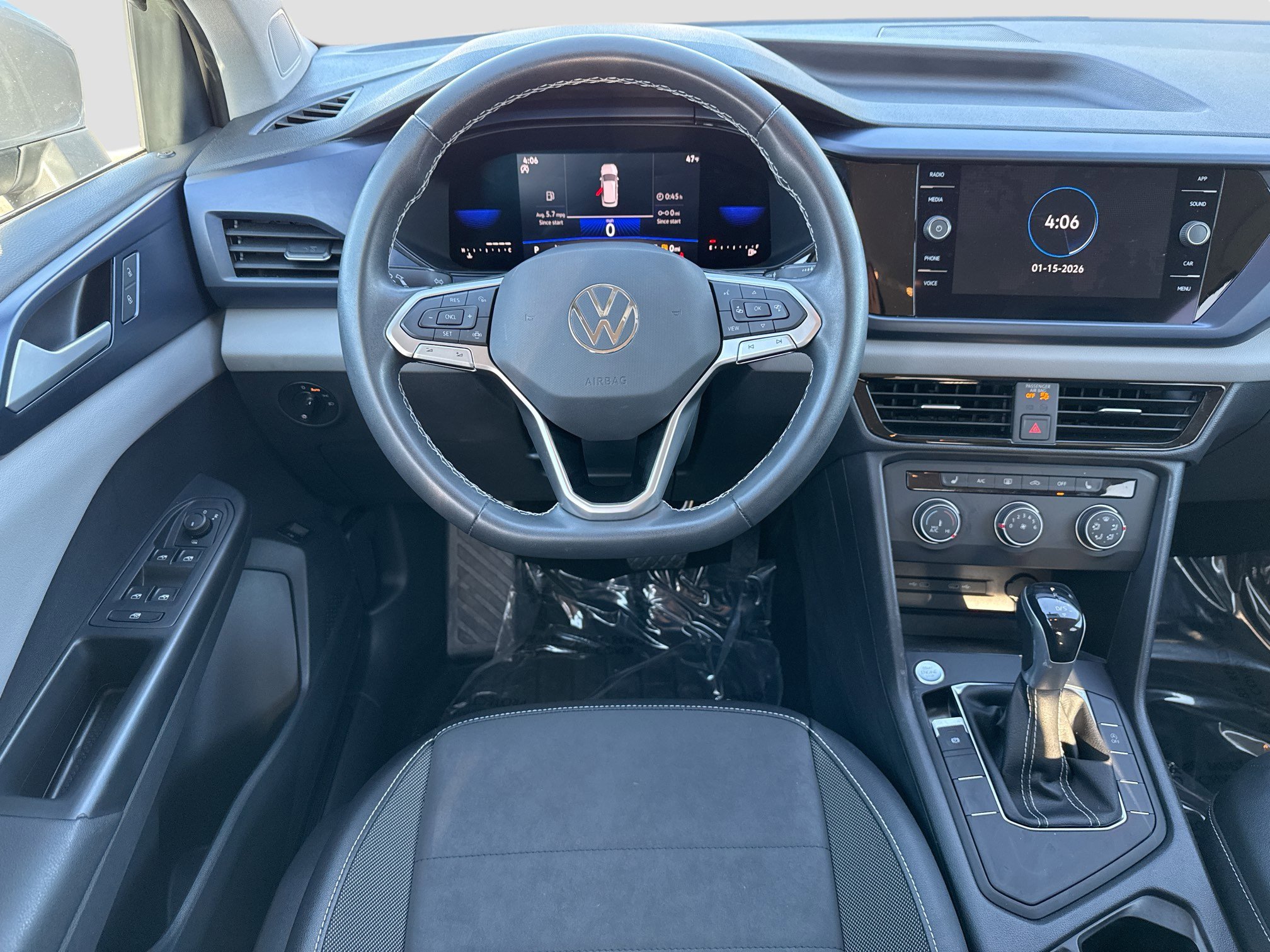 Used 2022 Volkswagen Taos SE image 15