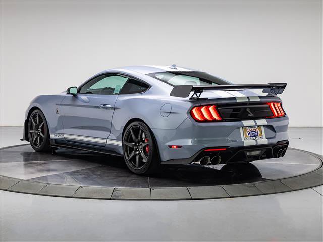 Used 2022 Ford Mustang Shelby GT500 w/ Carbon Fiber Track Pack RWD image 3