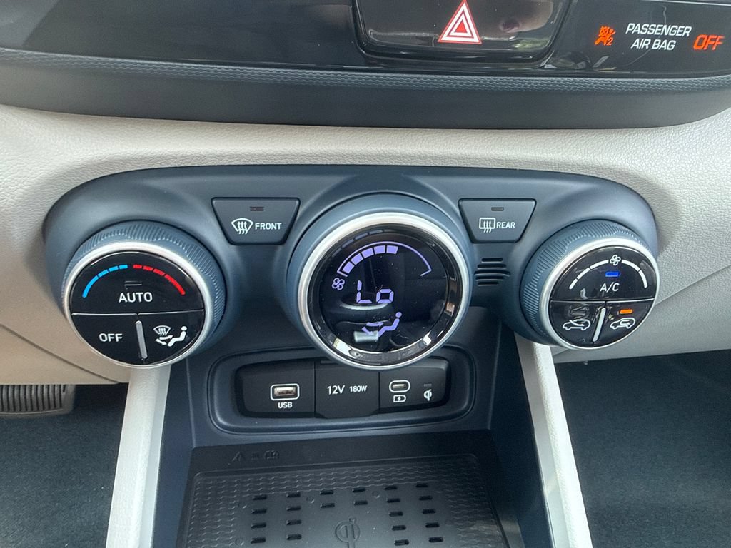 New 2026 Hyundai Venue SEL FWD image 21