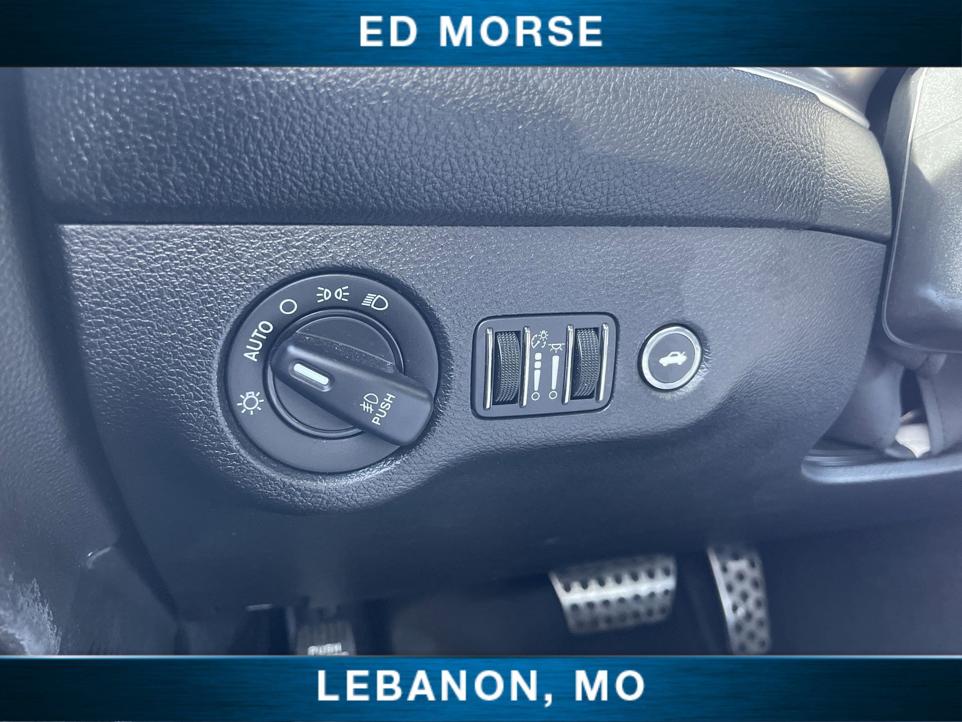 Used 2019 Dodge Challenger SXT w/ Plus Package image 17